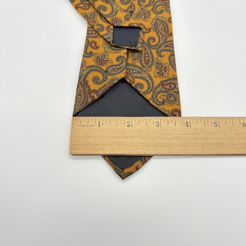 Brooks Brothers 346 Pure Silk Necktie Classic Paisley Pattern Yellow Background - Picture 9 of 10